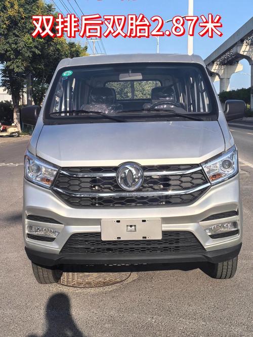 东风小霸王W18小型货车:动力强劲货运利器(图2) 东风小霸王w18q_东风参数小霸王w18多少钱_东风小霸王w18参数