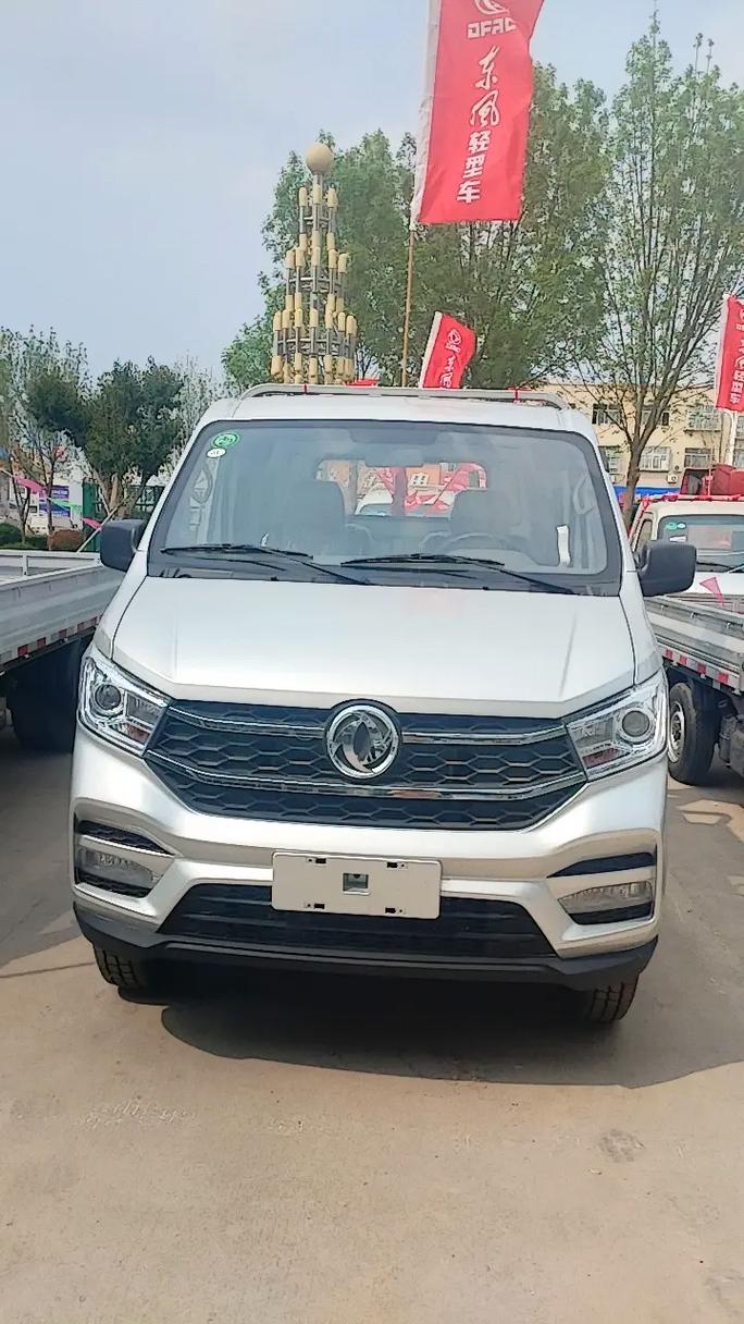 东风小霸王W18小型货车:动力强劲货运利器(图3) 东风参数小霸王w18多少钱_东风小霸王w18参数_东风小霸王w18q